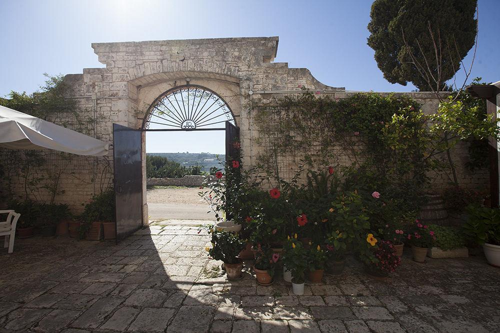 Masseria Montepaolo Dimora Di Charme Hotel Conversano Exterior photo